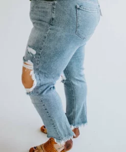 Baylor Crop Straight Cello Jean Curvy