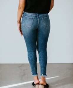 Avianna KanCan Super Skinny Jean
