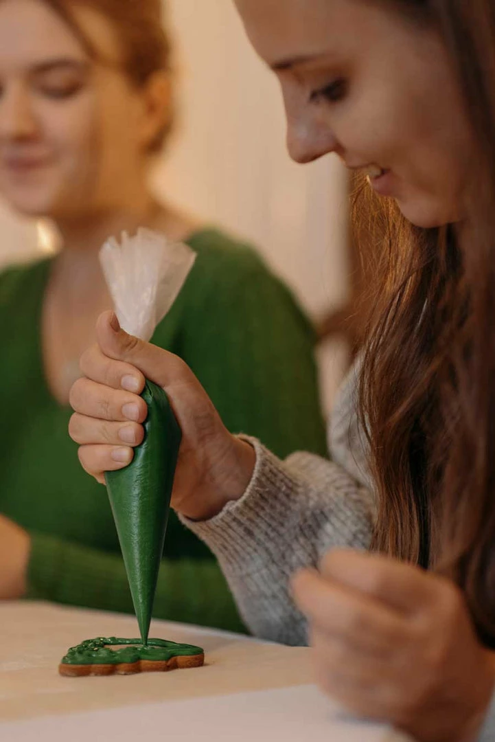 Belle & Rae Co. Tinsel Toes Lightroom Presets 10 Belle & Rae Co. Tinsel Toes Lightroom Presets