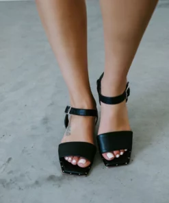 Maker's Shoes Away On Vacay Sandal Taylor & Olivia's Live Try On