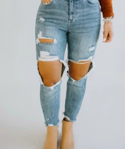 Baylor Crop Straight Cello Jean Curvy