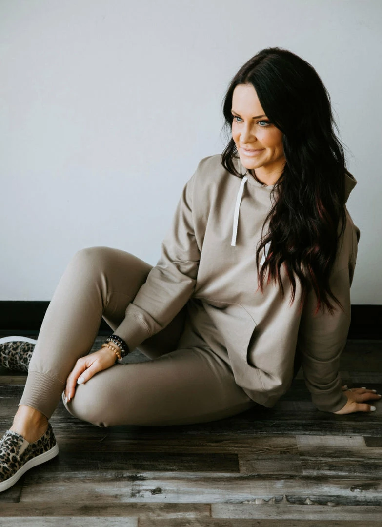 Lauriebelles Lily & Lottie Remi Hoodie By Chelsea DeBoer 4 Lauriebelles Lily & Lottie Remi Hoodie By Chelsea DeBoer