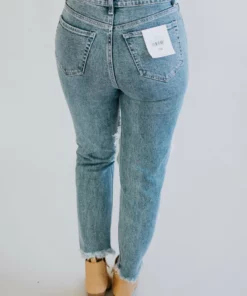 Baylor Crop Straight Cello Jean Curvy